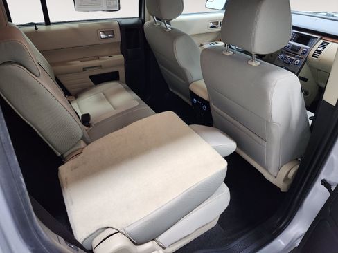 Used 2019 Ford Flex SE FWD image 18