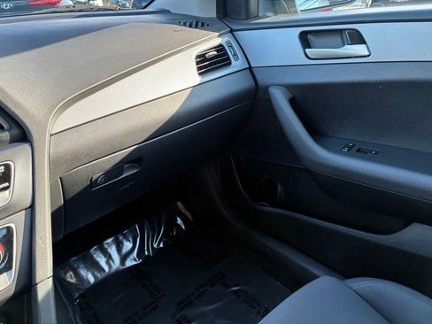 Used 2018 Hyundai Sonata SE image 34