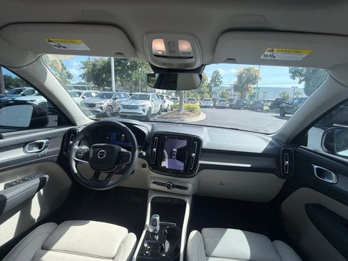 Certified 2023 Volvo XC40 B4 Plus w/ Protection Package Premier FWD image 21