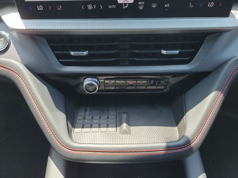 Used 2025 Ford Explorer ST-Line w/ Premium Package RWD image 14