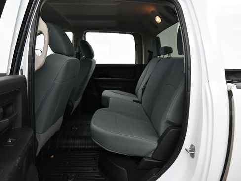 Used 2018 RAM 3500 Tradesman w/ Chrome Appearance Group image 26