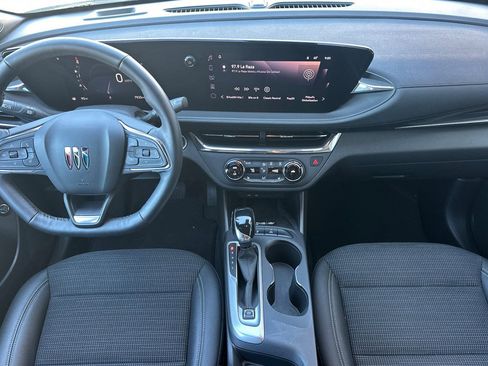 Used 2025 Buick Envista Preferred w/ Convenience I Package image 16