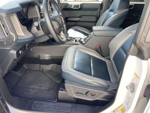 Used 2024 Ford Bronco Outer Banks image 18