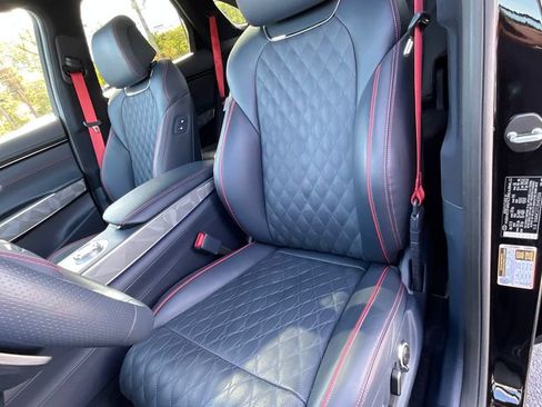 Used 2025 Genesis GV70 3.5T Sport w/ Sport Advanced Package image 19