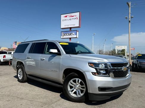 Used 2019 Chevrolet Suburban LT RWD image 43