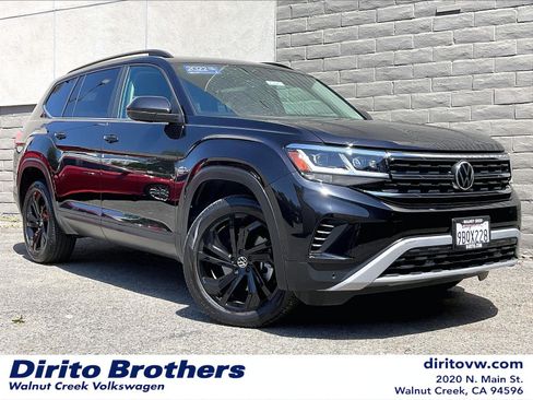 Certified 2022 Volkswagen Atlas SE w/ Panoramic Sunroof Package FWD image 1