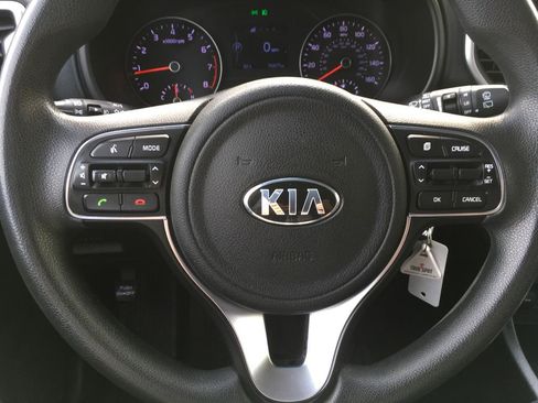 Used 2019 Kia Sportage LX AWD/4WD image 15