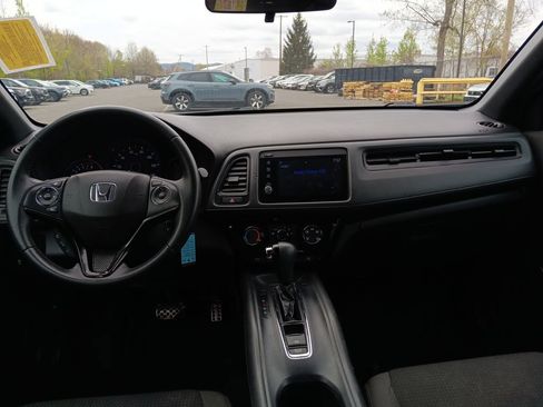 Used 2022 Honda HR-V Sport image 14