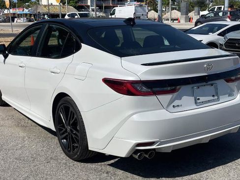 Used 2025 Toyota Camry XSE image 4