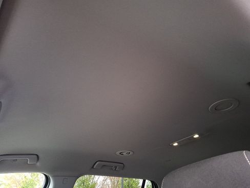 Certified 2023 GMC Acadia SLE image 21