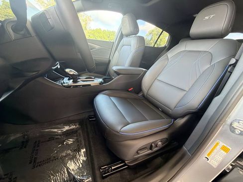 New 2026 Buick Envista Sport Touring w/ Convenience I Package FWD image 26