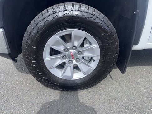 Used 2019 GMC Sierra 1500 SLE w/ SLE Convenience Package AWD/4WD image 9