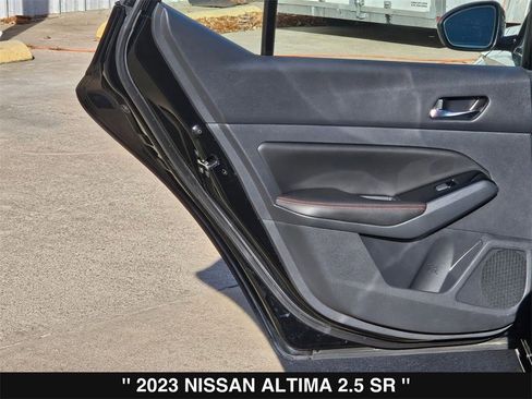 Used 2023 Nissan Altima 2.5 SR image 18
