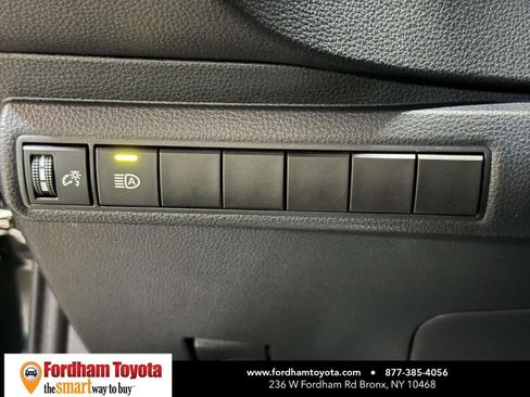 Certified 2022 Toyota Corolla SE FWD image 18
