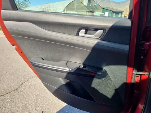 Used 2021 Kia K5 LX image 28