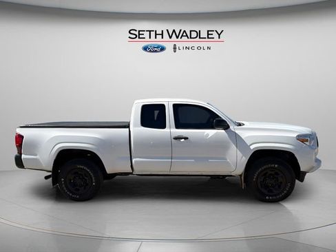 Used 2021 Toyota Tacoma SR AWD/4WD image 8
