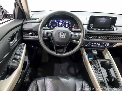 Used 2023 Honda Accord EX image 18
