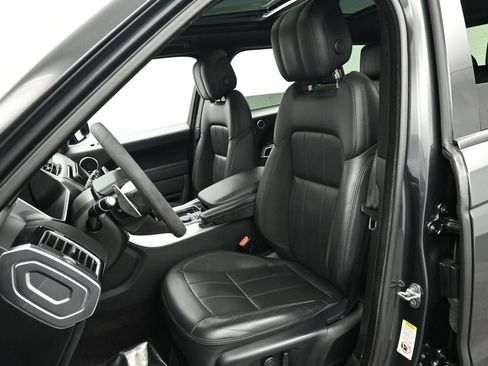 Used 2020 Land Rover Range Rover Sport HST image 13