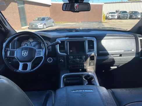 Used 2018 RAM 3500 Laramie Longhorn image 22