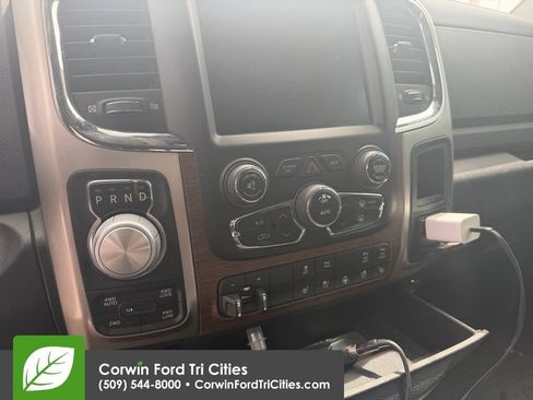 Used 2017 RAM 1500 Laramie w/ Convenience Group AWD/4WD image 14