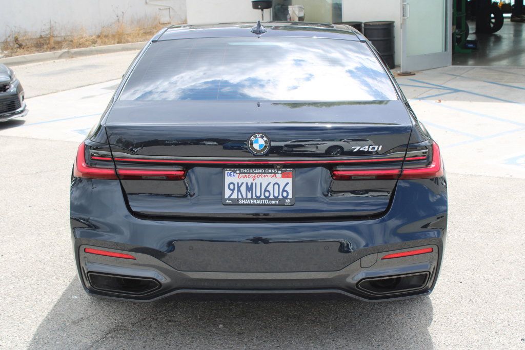 Used 2021 BMW 740i w/ M Sport Package RWD image 5