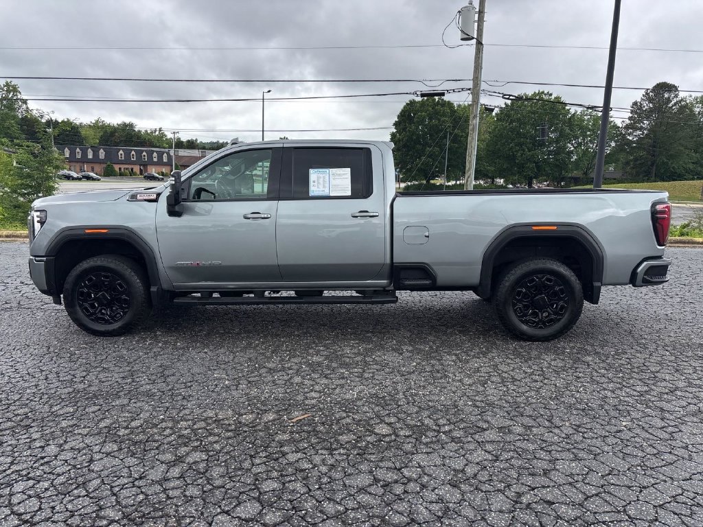 Used 2024 GMC Sierra 2500 AT4 w/ AT4 Preferred Package AWD/4WD image 4
