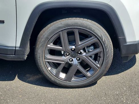 New 2025 Jeep Compass Limited w/ Sun & Sound Group image 5