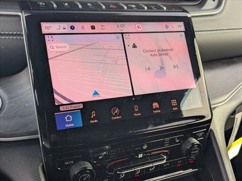 New 2025 Jeep Grand Cherokee Limited w/ Black Appearance Package image 12