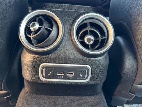 Used 2023 Alfa Romeo Giulia Sprint image 12