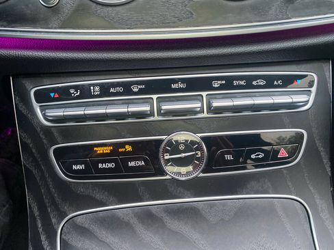 Used 2020 Mercedes-Benz E 350 4MATIC Sedan image 16