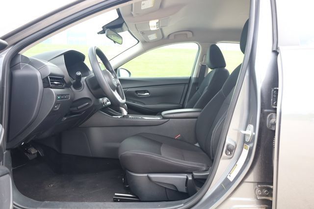 Used 2023 Nissan Sentra SV FWD image 13