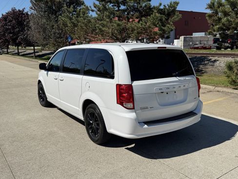 Used 2020 Dodge Grand Caravan GT FWD image 4