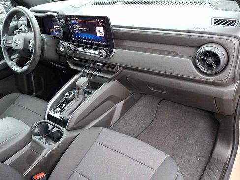 Used 2024 Chevrolet Colorado Trail Boss image 33