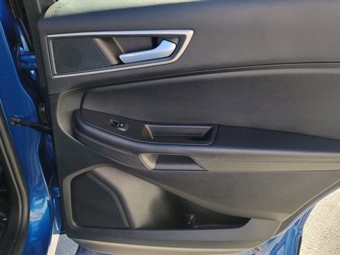 Used 2024 Ford Edge SEL image 45