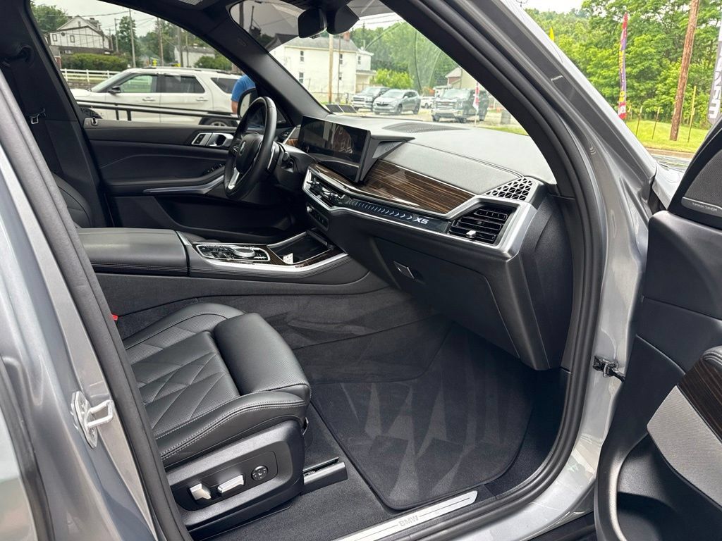 Used 2026 BMW X5 xDrive40i AWD/4WD image 33