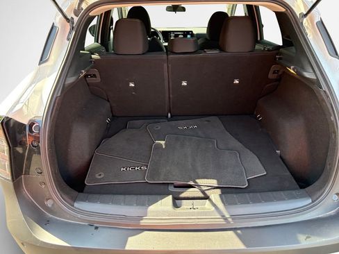 Used 2025 Nissan Kicks SV FWD image 25