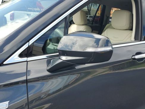 Certified 2023 Cadillac XT6 Premium Luxury image 12