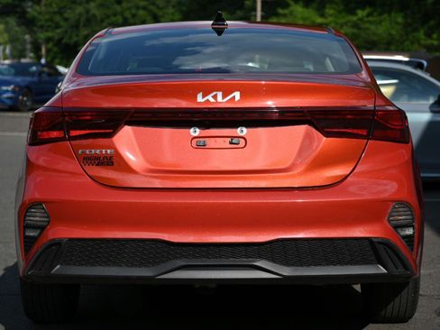 Used 2022 Kia Forte LXS w/ LXS Technology Package image 6