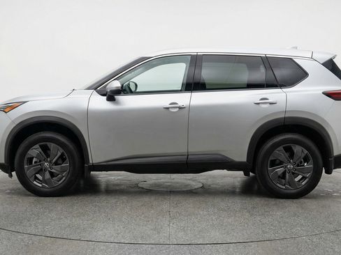 Used 2025 Nissan Rogue SV image 5