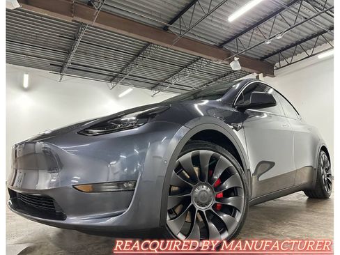 Used 2022 Tesla Model Y Performance AWD/4WD image 1