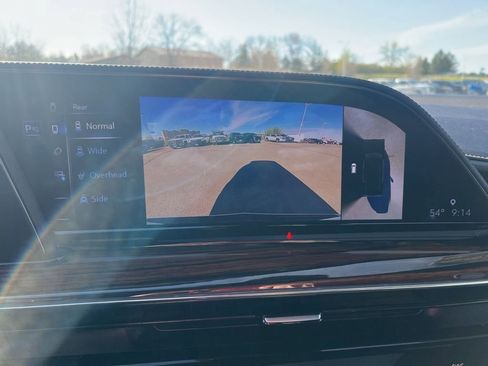 Certified 2023 Cadillac Escalade ESV Premium Luxury AWD/4WD image 7