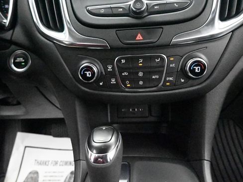 Used 2021 Chevrolet Equinox LT FWD image 14