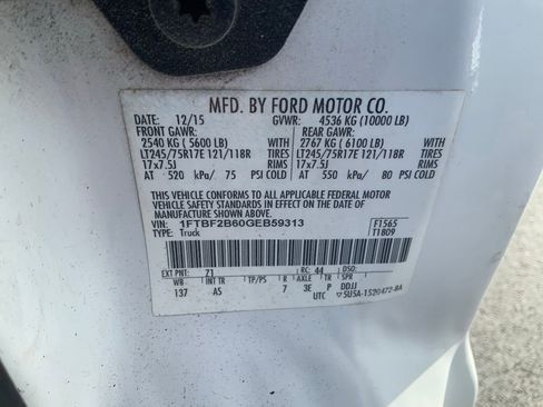 Used 2016 Ford F250 XL w/ Power Equipment Group AWD/4WD image 23