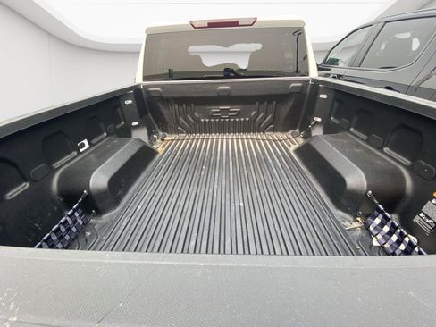 Used 2026 Chevrolet Silverado 1500 LT AWD/4WD image 13
