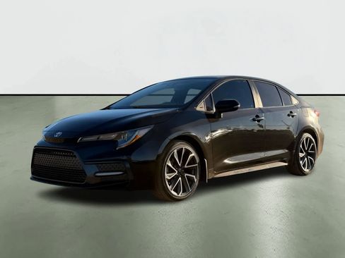 Used 2020 Toyota Corolla SE image 2