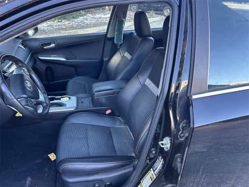 Used 2012 Toyota Camry SE image 13