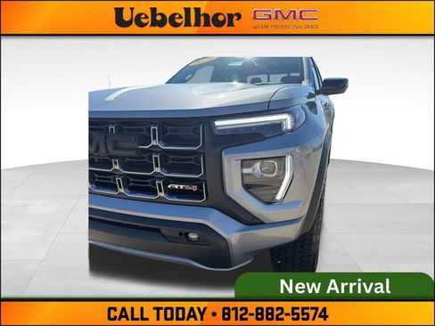 Used 2024 GMC Canyon AT4 w/ AT4 Premium Package AWD/4WD image 13