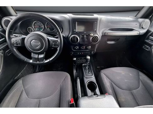 Used 2015 Jeep Wrangler Sport image 15