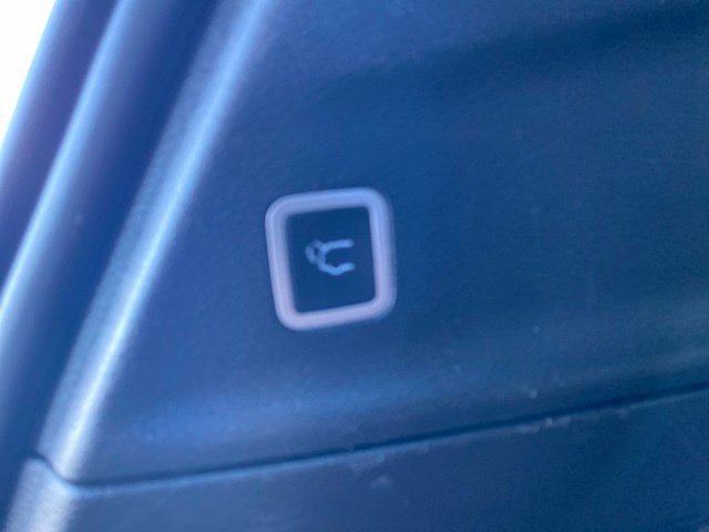 Used 2025 Chrysler Pacifica Limited FWD image 37