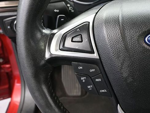 Used 2017 Ford Fusion SE w/ Fusion SE Technology Package image 27